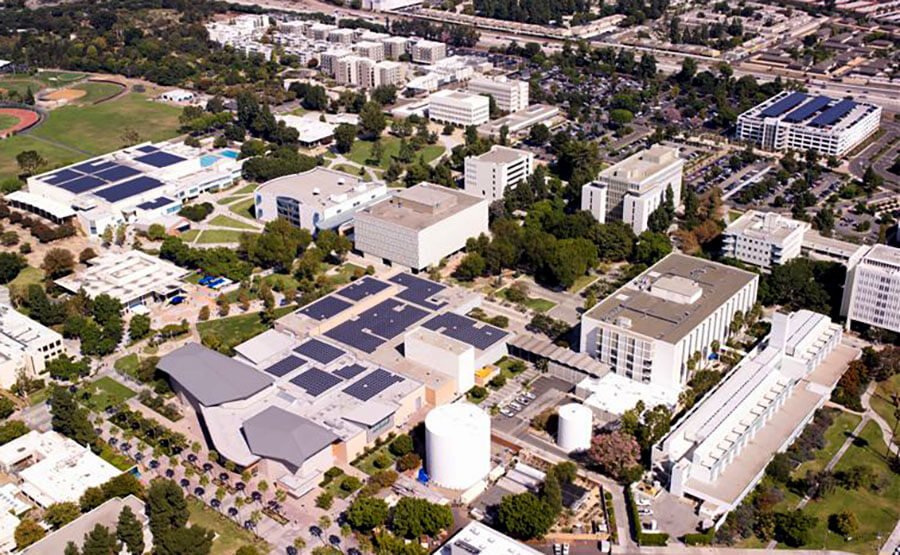 opebet赞助商加州州立大学富勒顿分校的REC太阳能装置