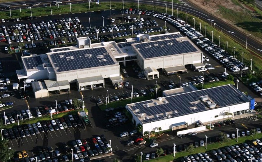 opebet赞助商托尼汽车公司的REC太阳能装置