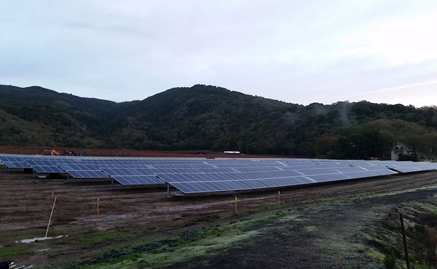 opebet赞助商在葡萄酒葡萄酒庄园的Rec Solar安装